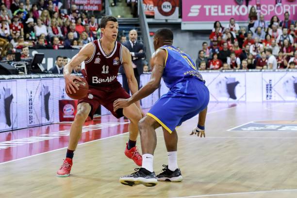 发了广泛关 发了广泛关