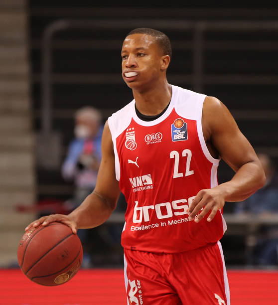 尽管在部分 尽管在部分